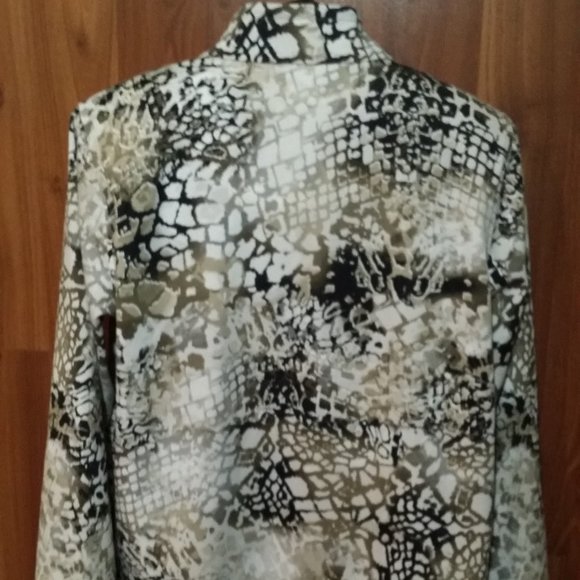 Alia Petite Set- Zipper Jacket & 3/4 Sleeve Shirt - Picture 2 of 15